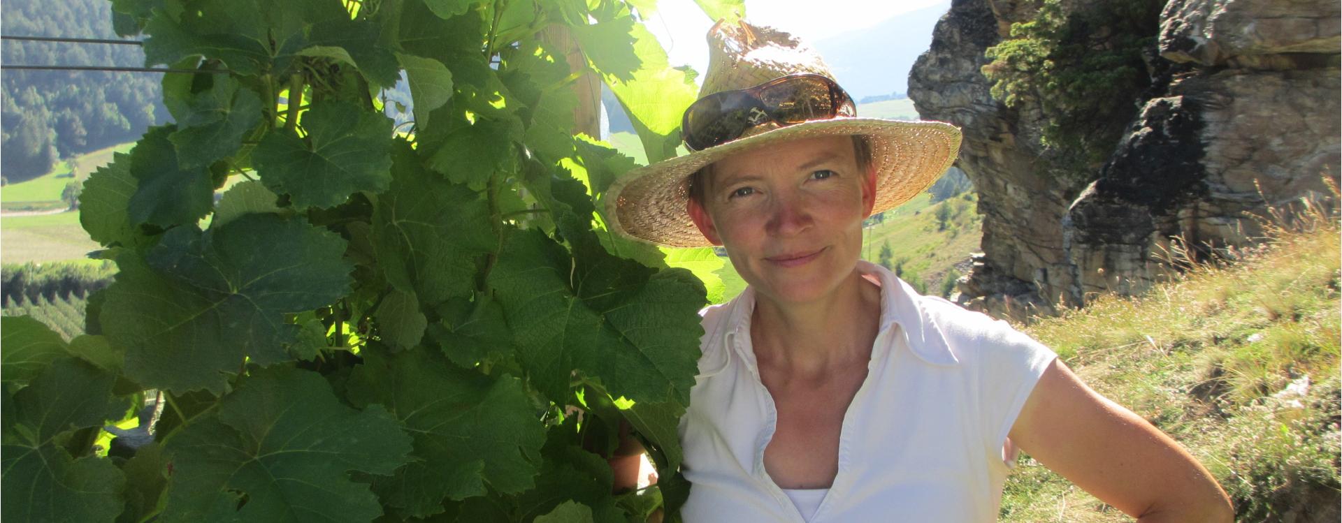 hilde-van-dries-weinhof-calvenschloessl-zugeschnitten
